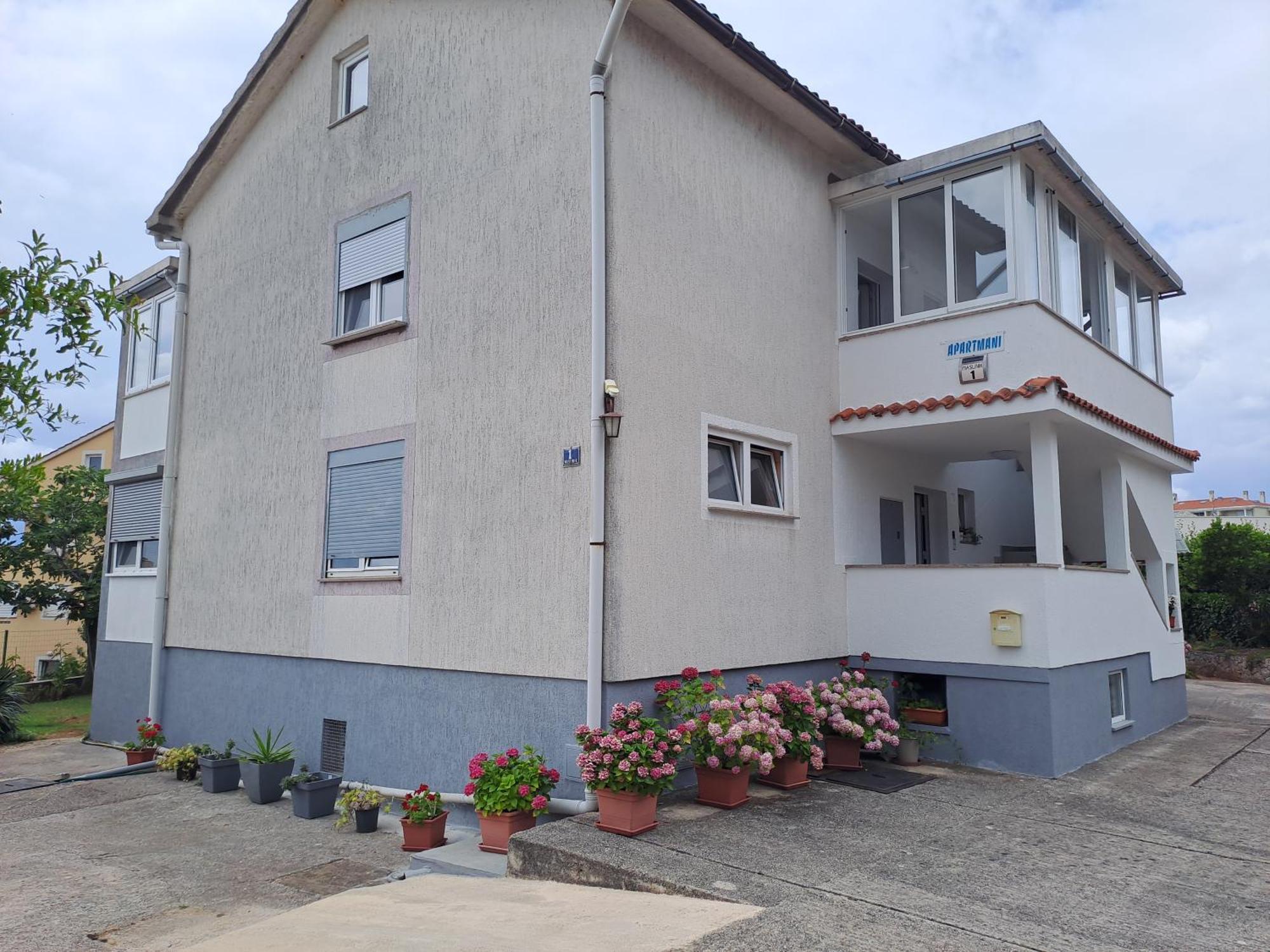 Studio Apartments Maslinik Krk Town Exterior foto