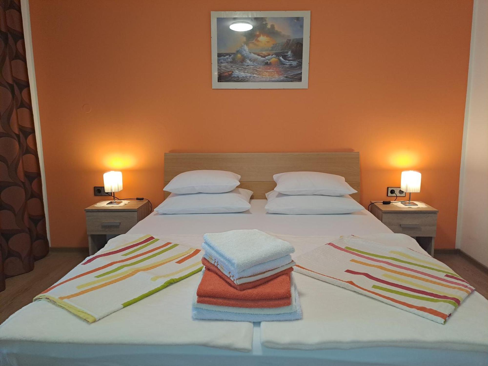 Studio Apartments Maslinik Krk Town Quarto foto