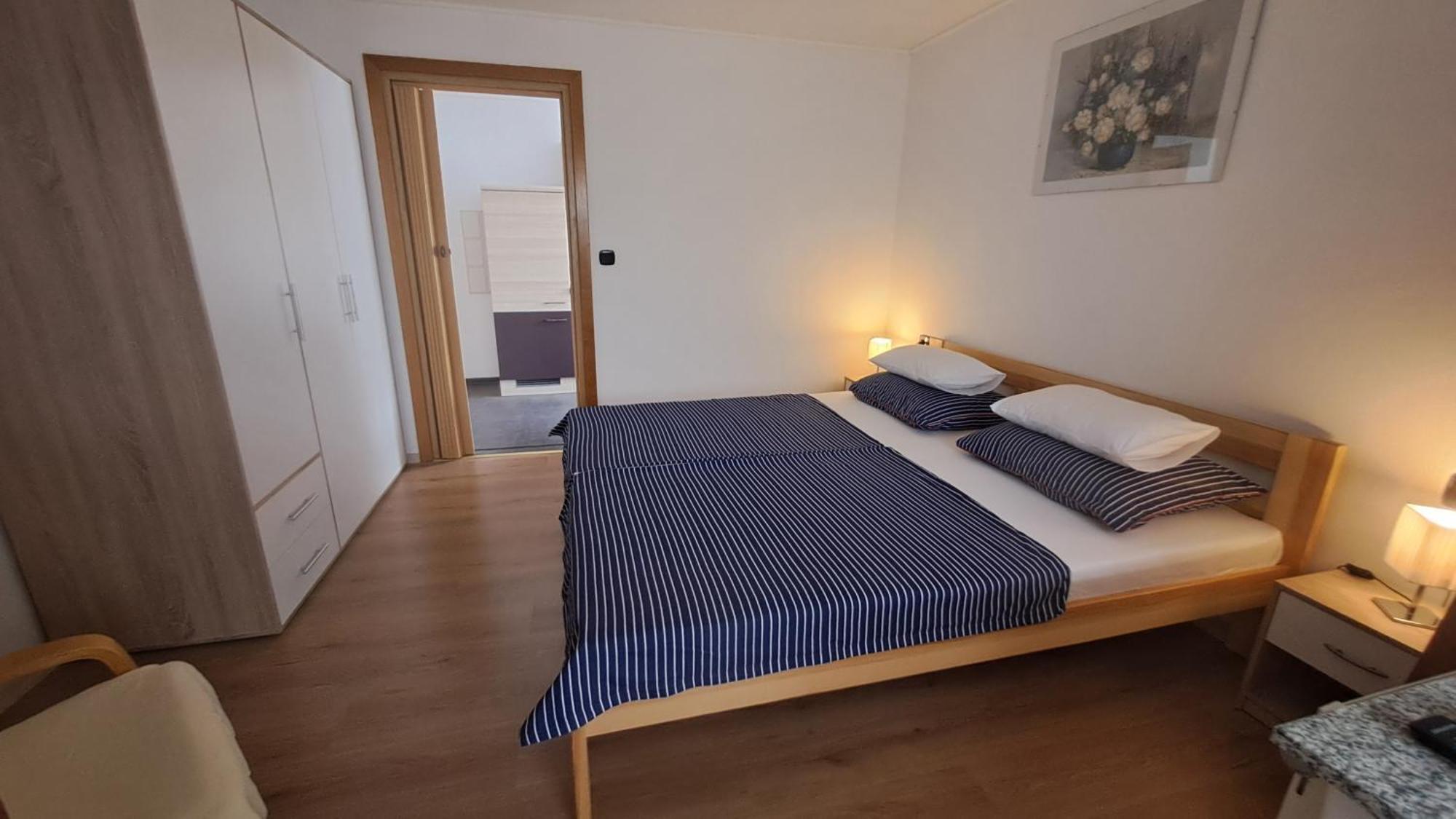 Studio Apartments Maslinik Krk Town Exterior foto